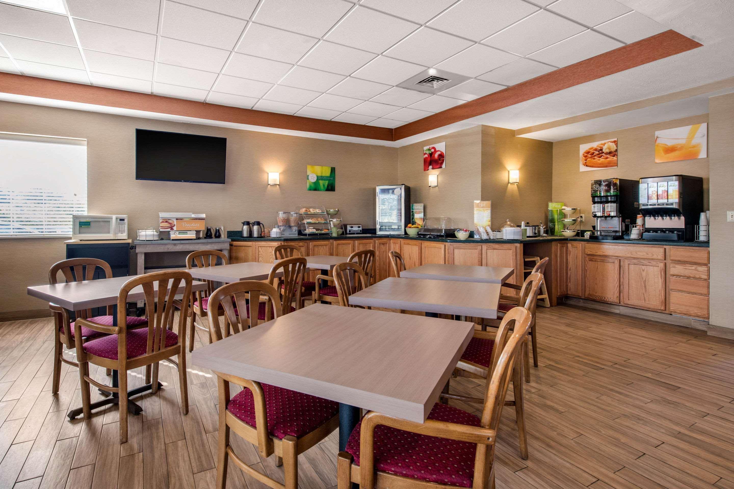 Quality Inn & Suites Нью-Касл Экстерьер фото
