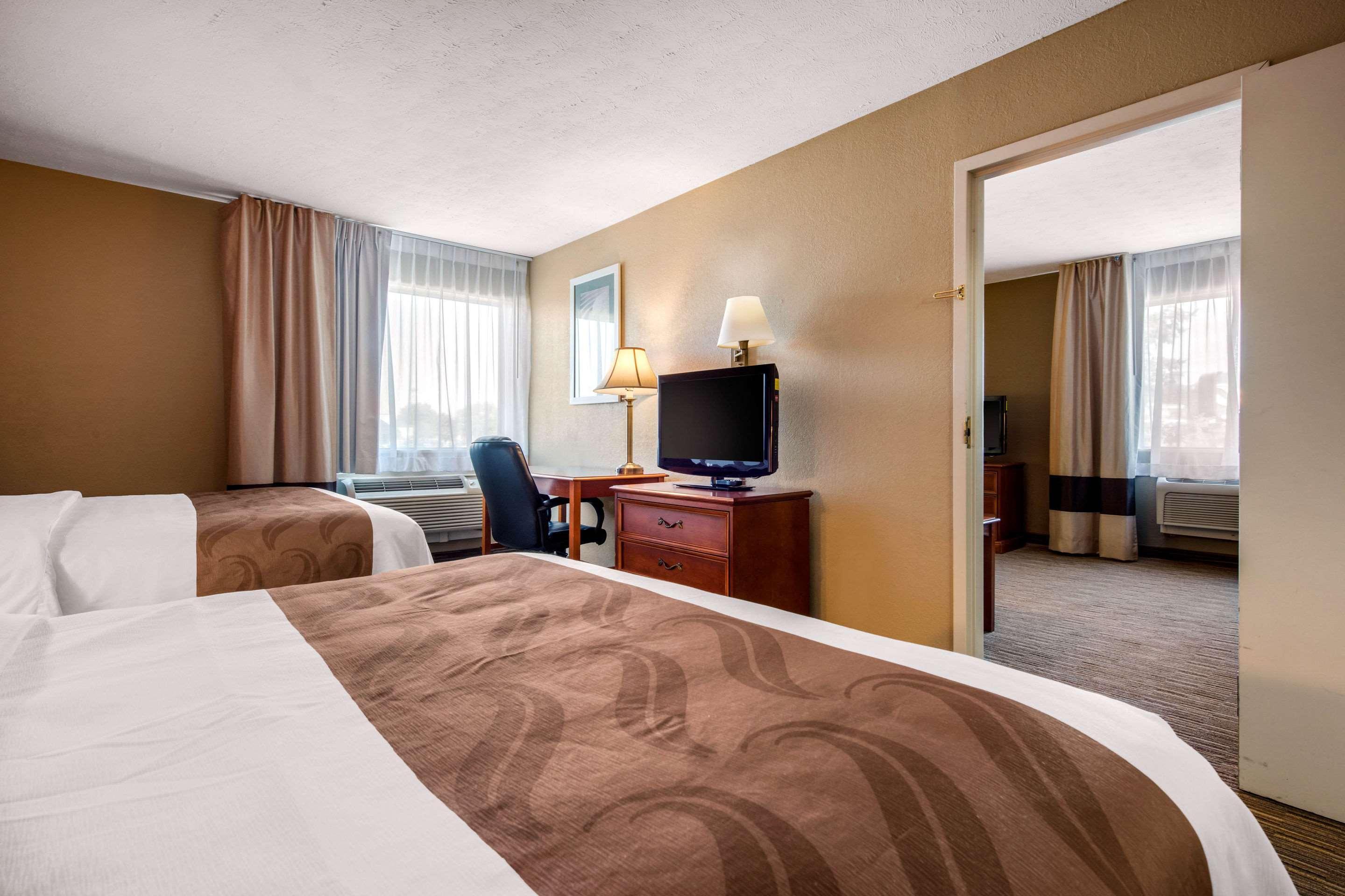 Quality Inn & Suites Нью-Касл Экстерьер фото