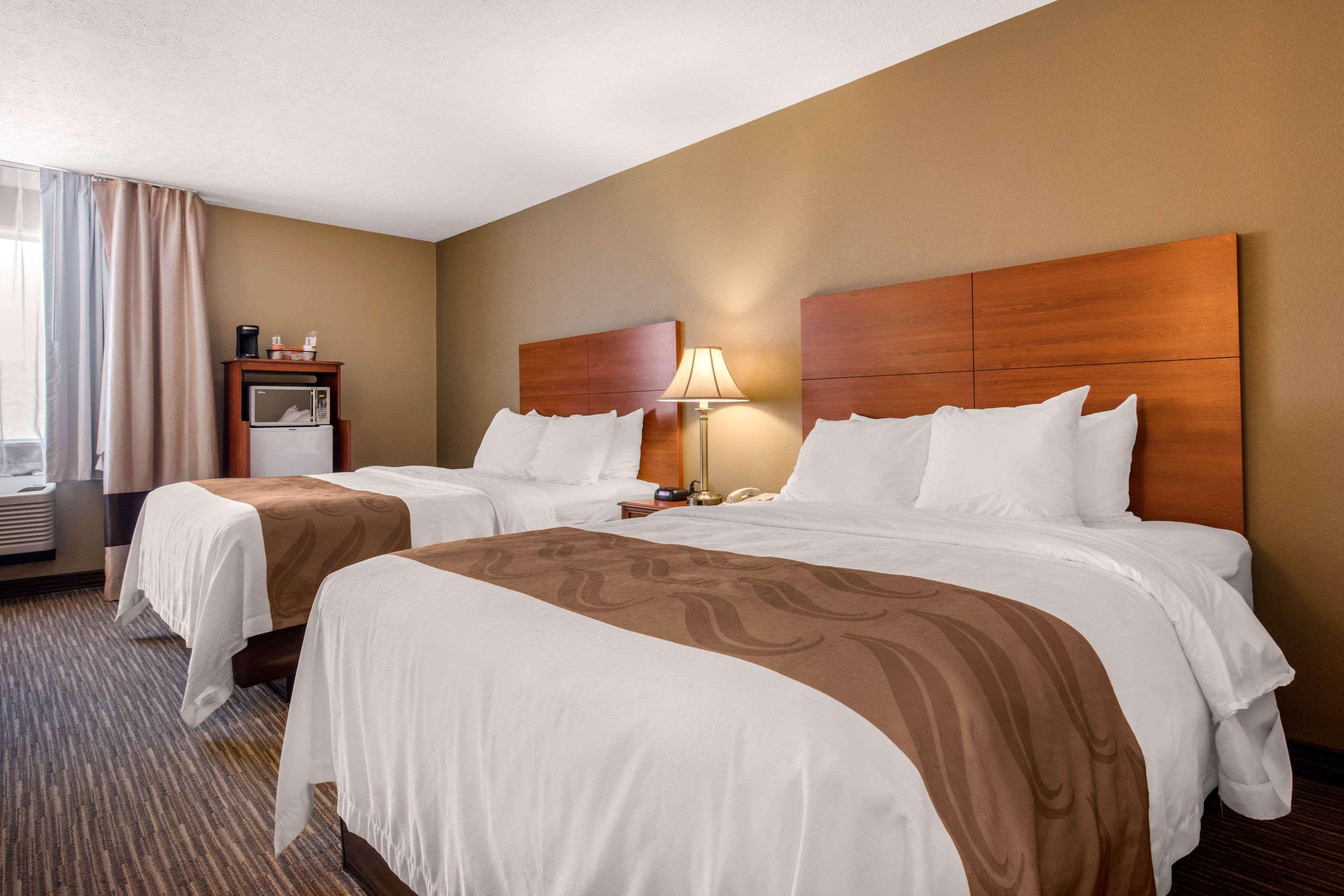 Quality Inn & Suites Нью-Касл Экстерьер фото