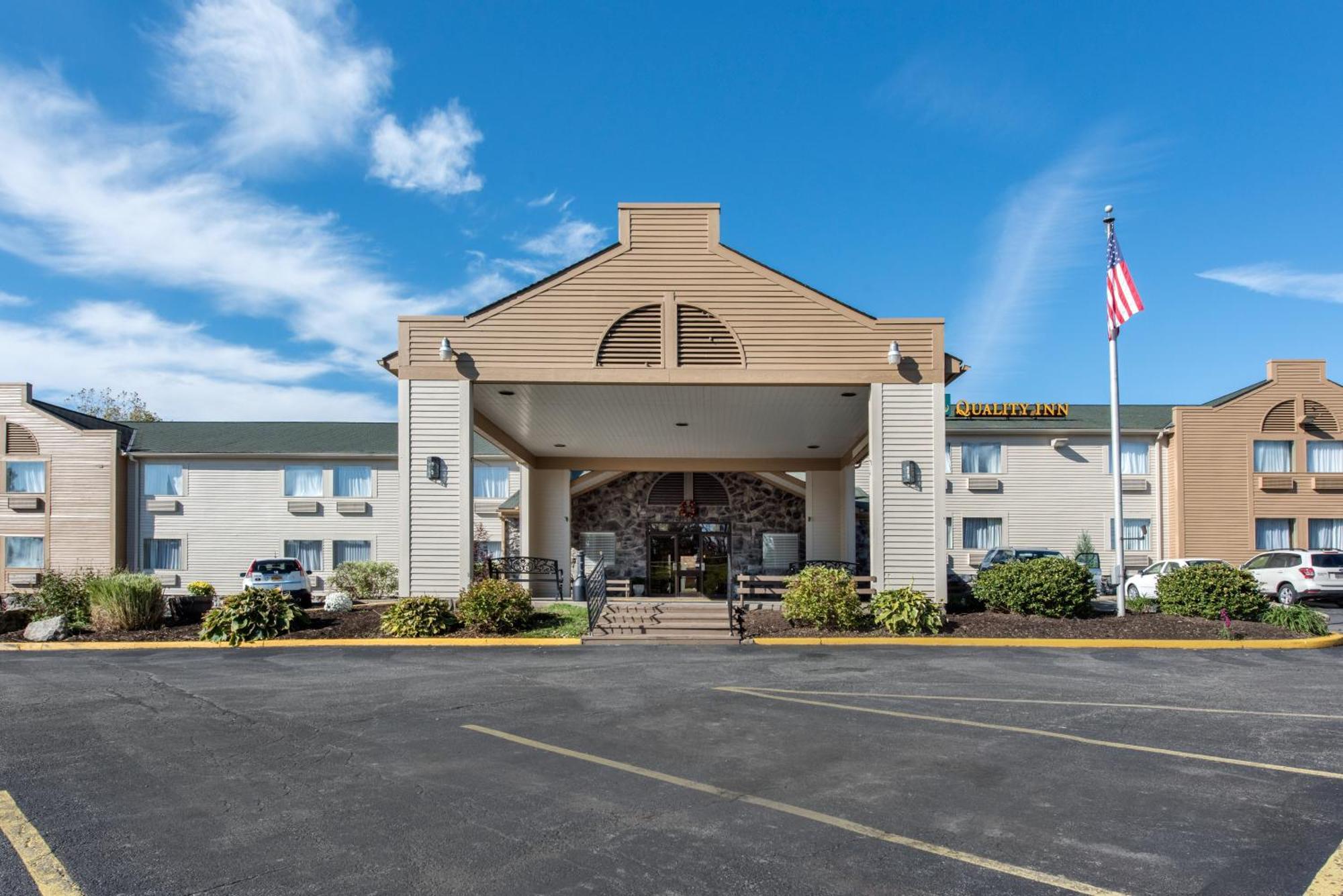 Quality Inn & Suites Нью-Касл Экстерьер фото